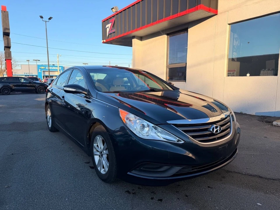 2014 Hyundai Sonata - Image 2 of 14