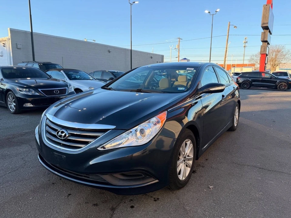 2014 Hyundai Sonata - Image 13 of 14