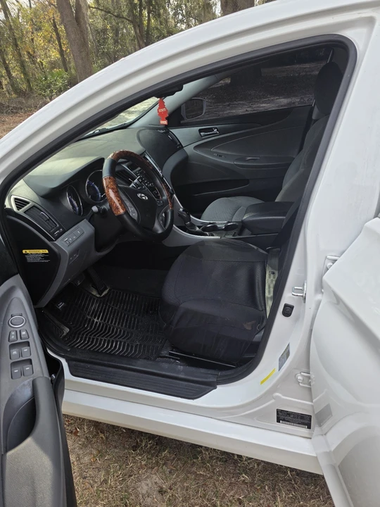 2014 Hyundai Sonata - Image 4 of 9
