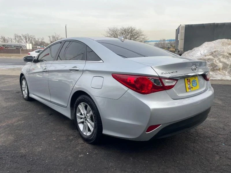 2014 Hyundai Sonata - Image 4 of 12
