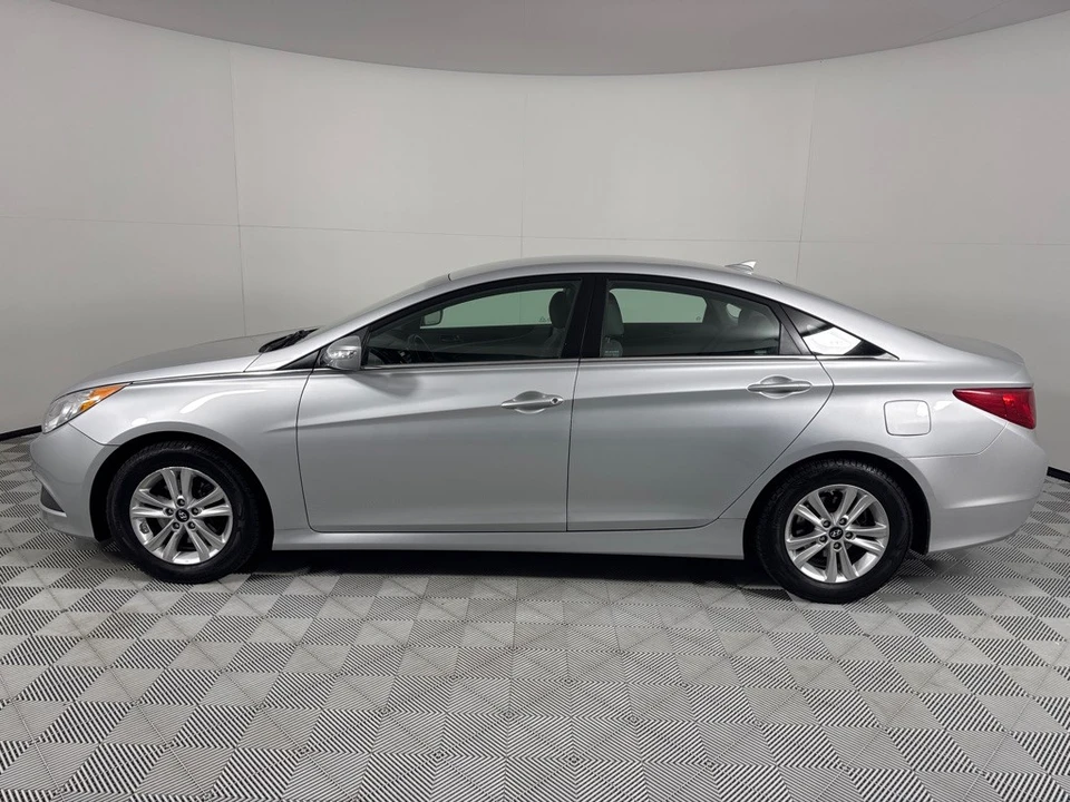 2014 Hyundai Sonata - Image 7 of 12