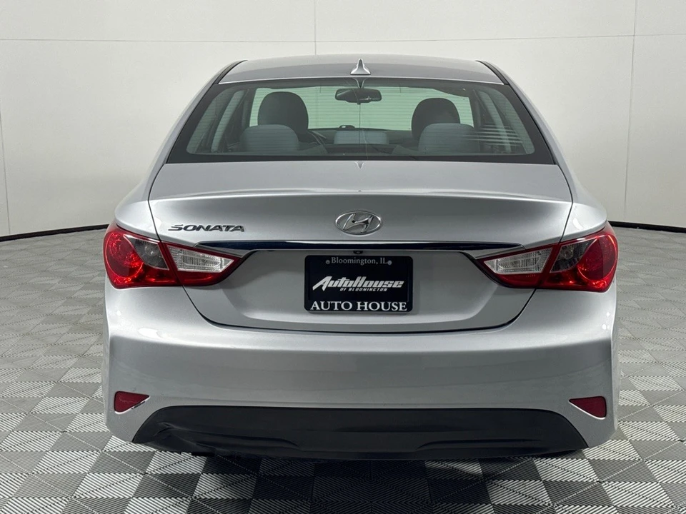 2014 Hyundai Sonata - Image 6 of 12