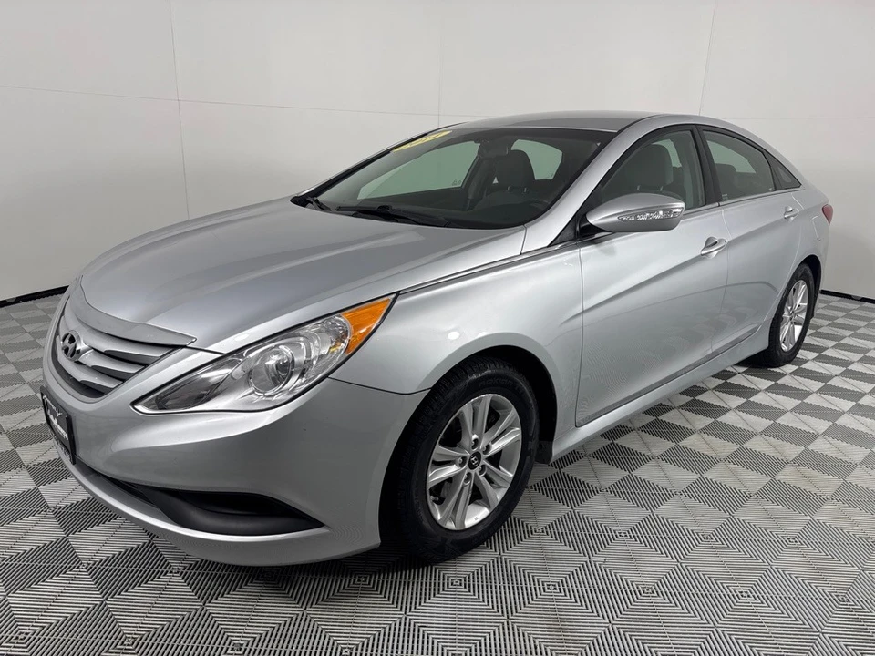 2014 Hyundai Sonata - Image 8 of 12