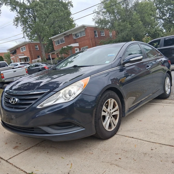 2014 Hyundai Sonata - Image 10 of 21