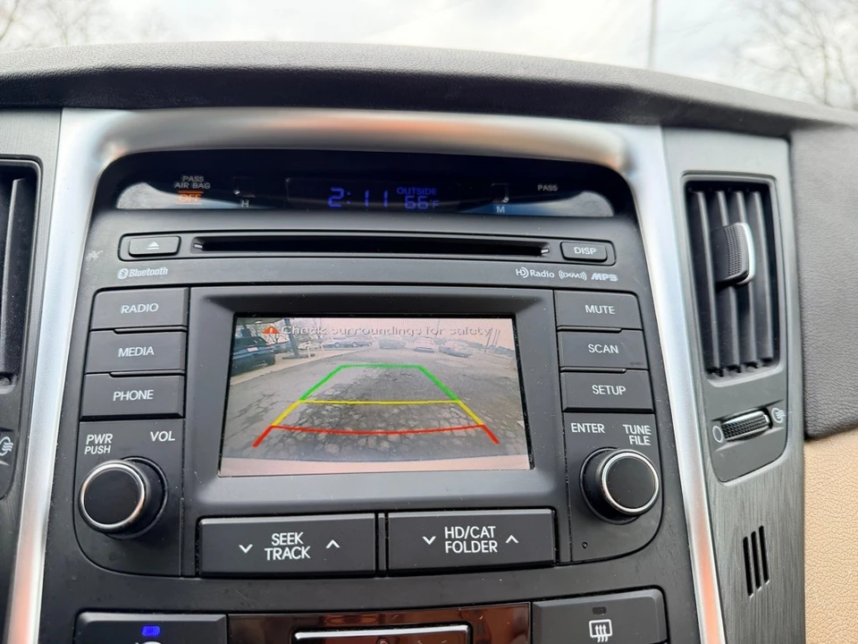 2014 Hyundai Sonata - Image 16 of 17