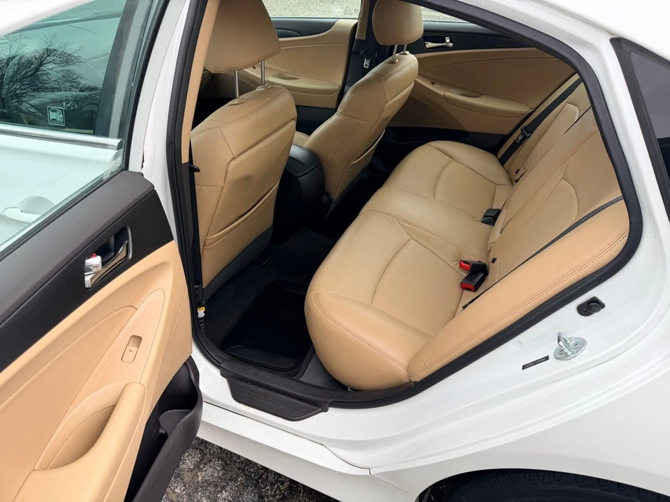 2014 Hyundai Sonata - Image 12 of 17