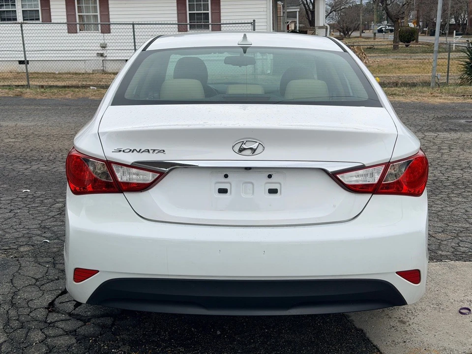 2014 Hyundai Sonata - Image 6 of 17