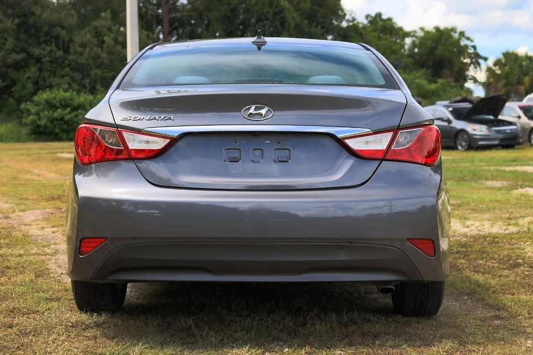 2014 Hyundai Sonata - Image 7 of 12
