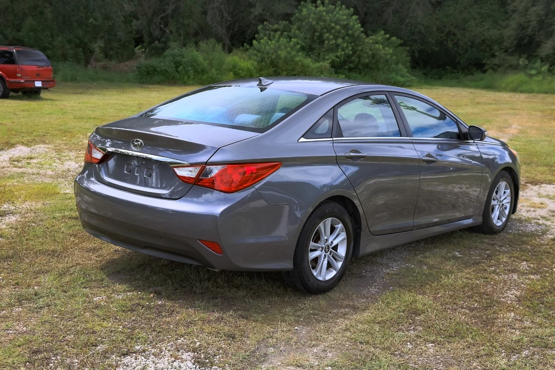 2014 Hyundai Sonata - Image 11 of 12