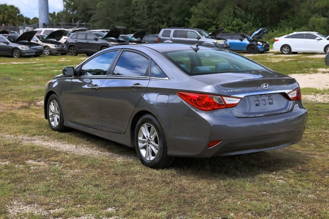 2014 Hyundai Sonata - Image 5 of 12