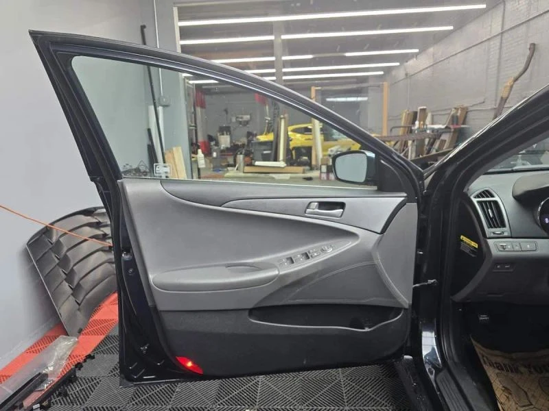 2014 Hyundai Sonata - Image 10 of 12