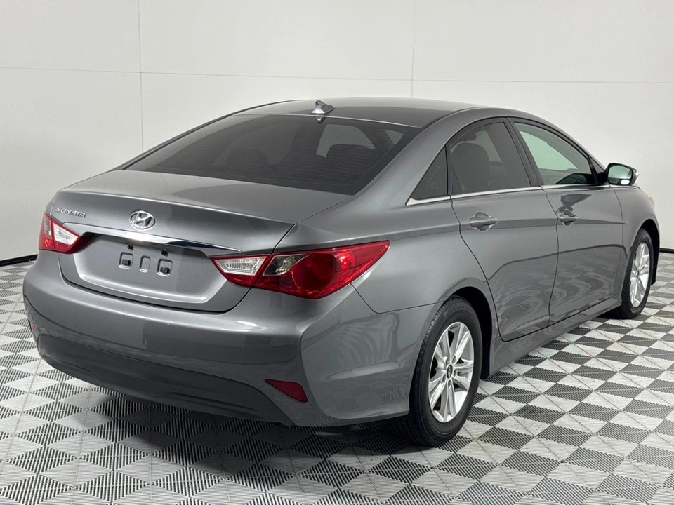 2014 Hyundai Sonata - Image 5 of 12