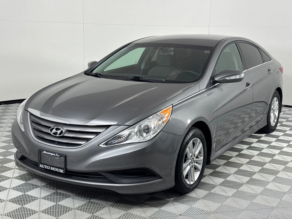 2014 Hyundai Sonata - Image 10 of 12