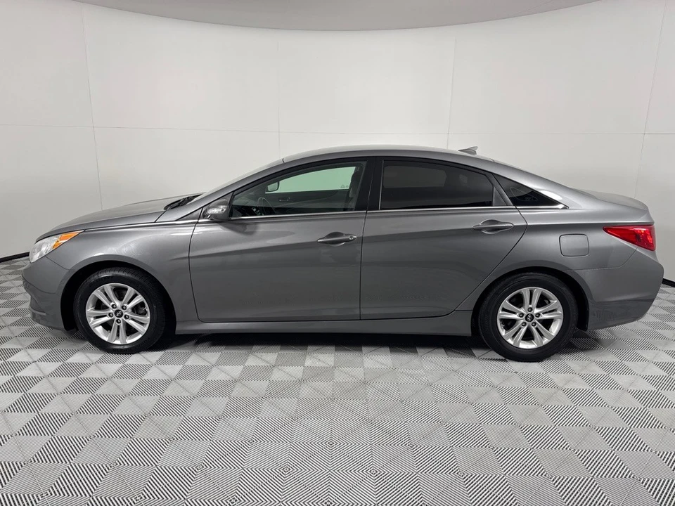 2014 Hyundai Sonata - Image 8 of 12
