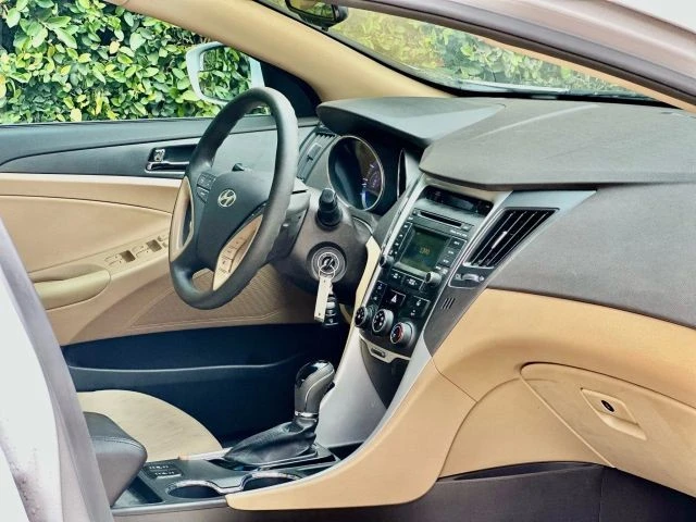 2014 Hyundai Sonata - Image 18 of 21
