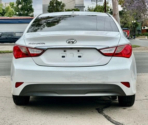 2014 Hyundai Sonata - Image 2 of 21