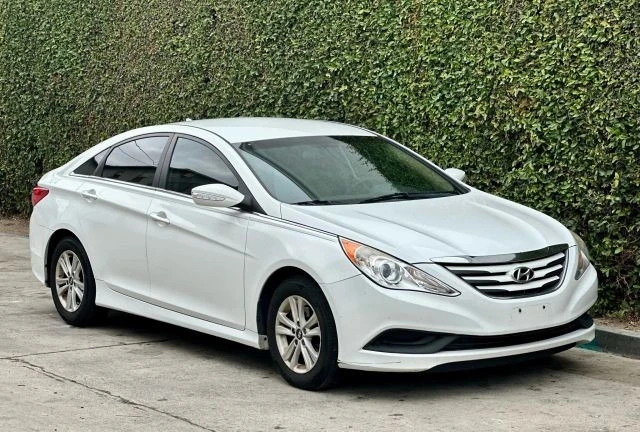 2014 Hyundai Sonata - Image 8 of 21