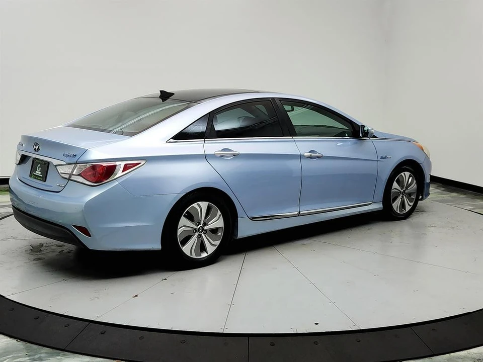 2014 Hyundai Sonata - Image 5 of 12