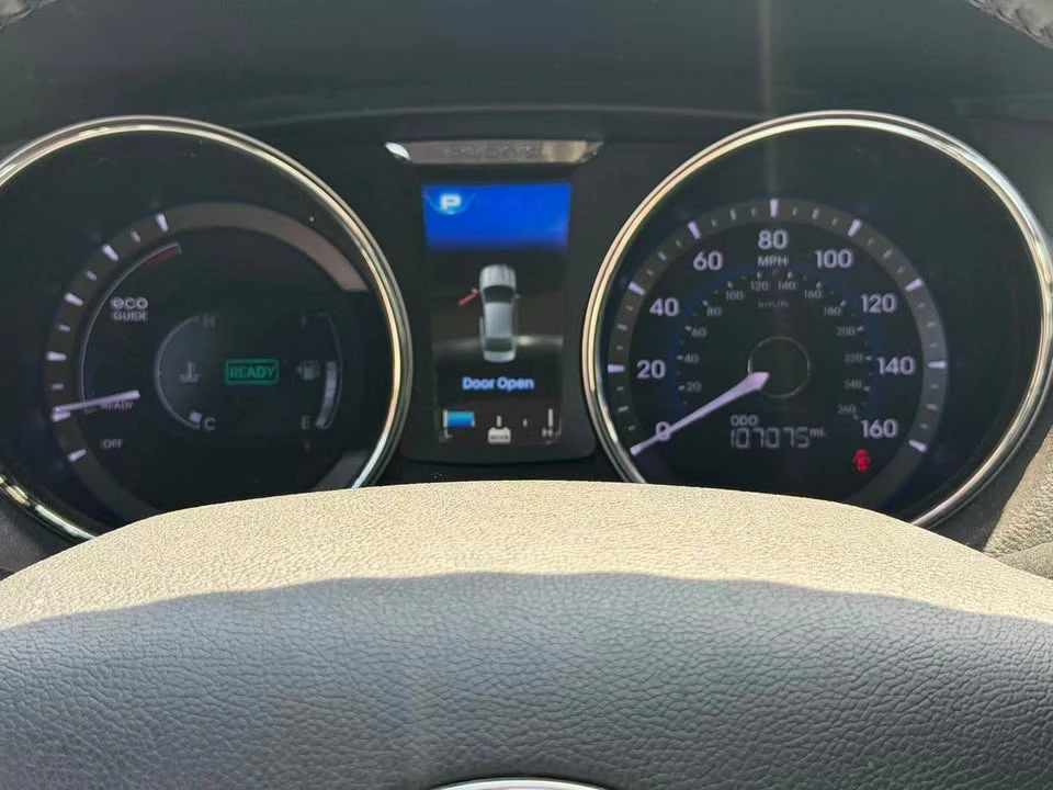 2014 Hyundai Sonata - Image 4 of 5