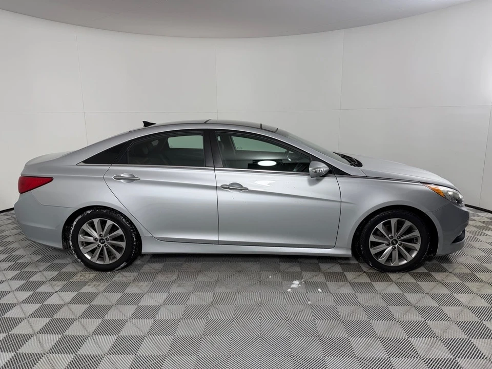 2014 Hyundai Sonata - Image 4 of 12