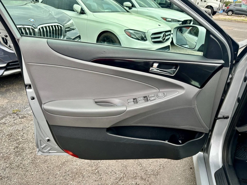 2014 Hyundai Sonata - Image 10 of 21