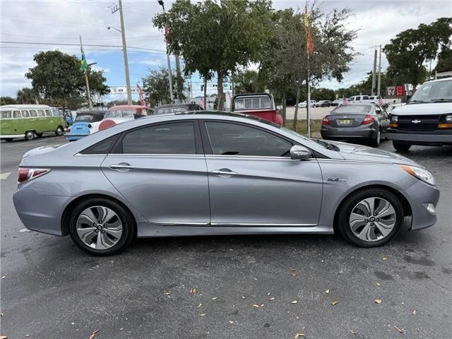 2014 Hyundai Sonata - Image 9 of 12