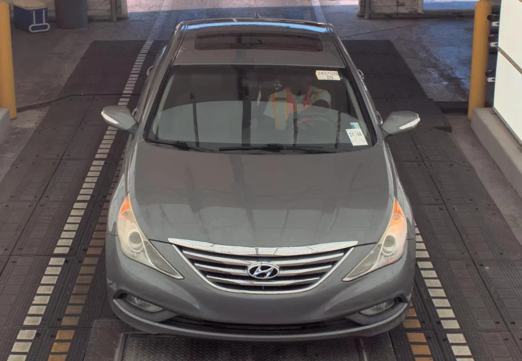 2014 Hyundai Sonata - Image 2 of 14