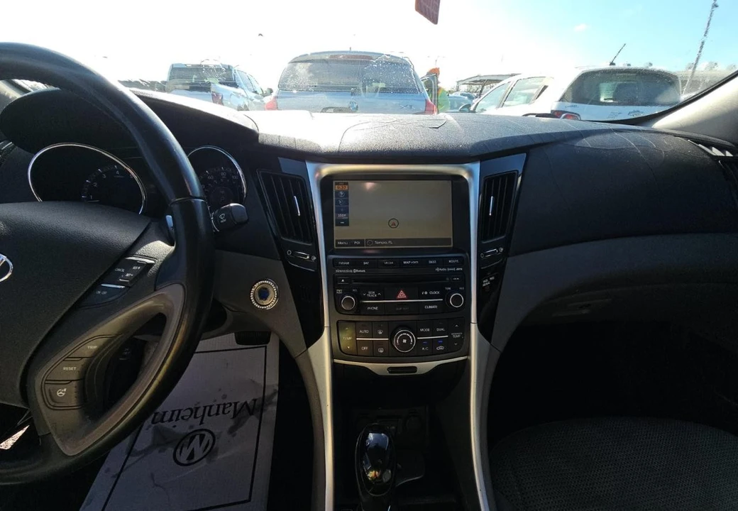 2014 Hyundai Sonata - Image 12 of 14