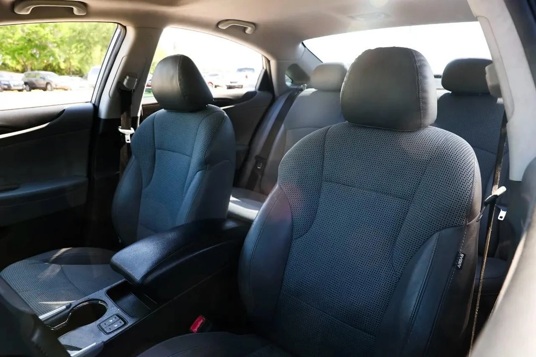 2014 Hyundai Sonata - Image 6 of 21