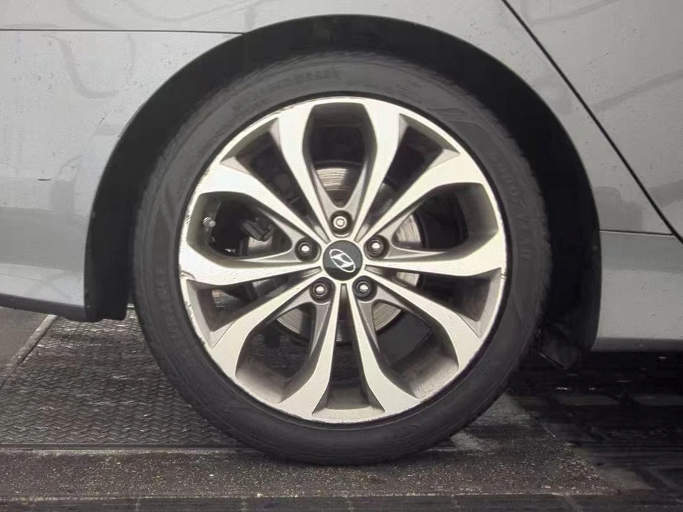 2014 Hyundai Sonata - Image 9 of 14