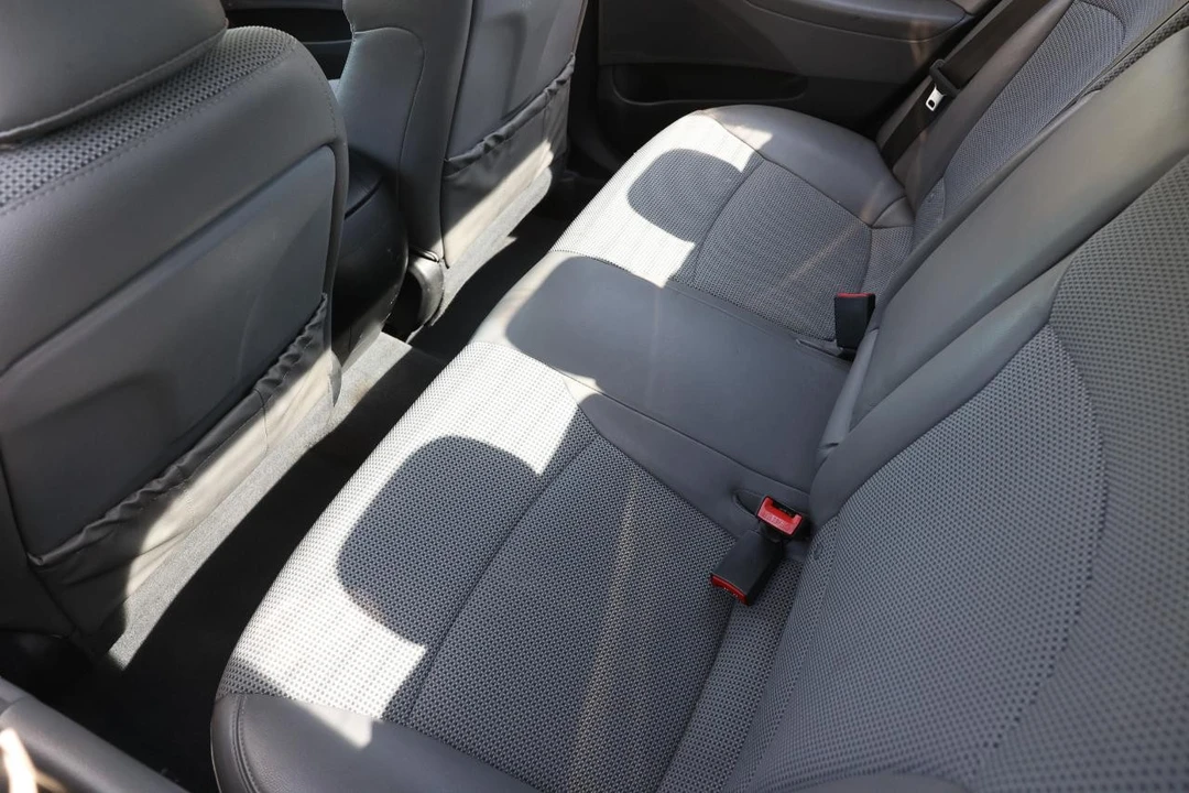2014 Hyundai Sonata - Image 10 of 21