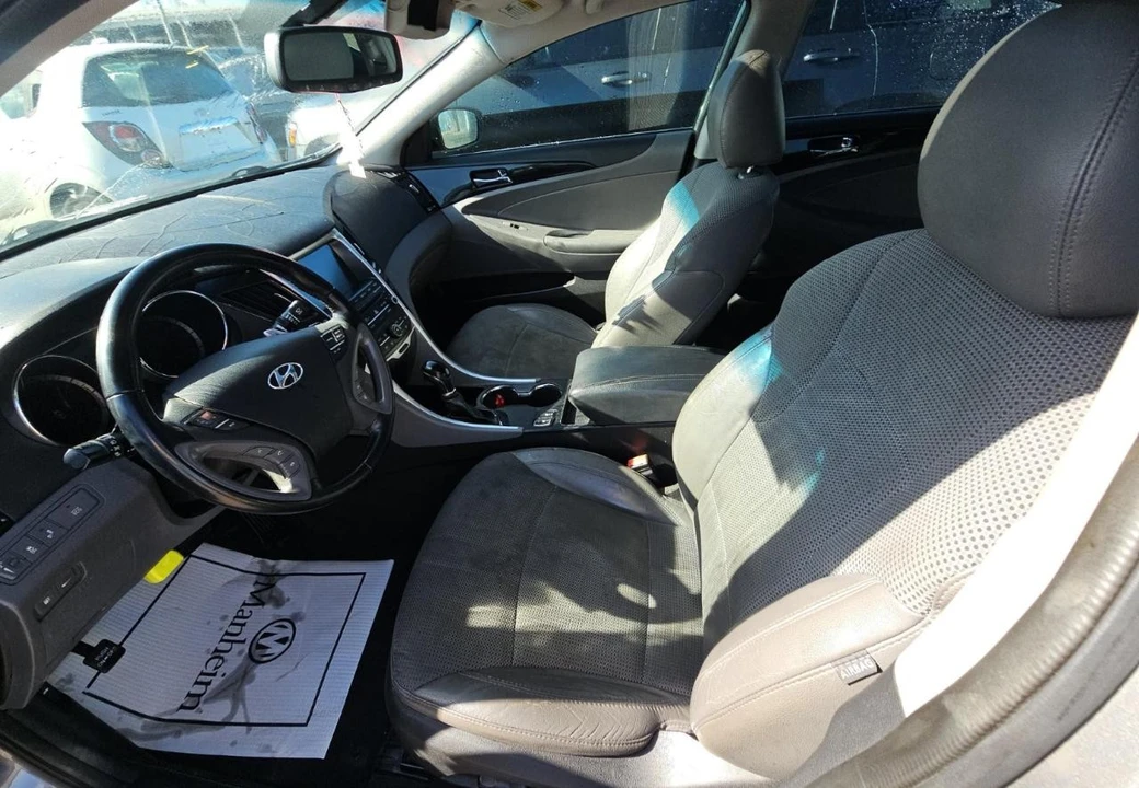 2014 Hyundai Sonata - Image 10 of 14