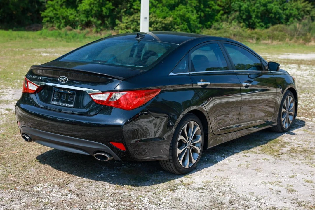 2014 Hyundai Sonata - Image 11 of 21