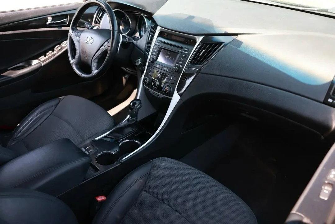 2014 Hyundai Sonata - Image 16 of 21