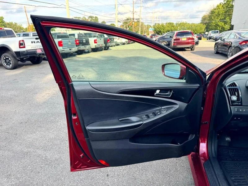 2014 Hyundai Sonata - Image 10 of 12