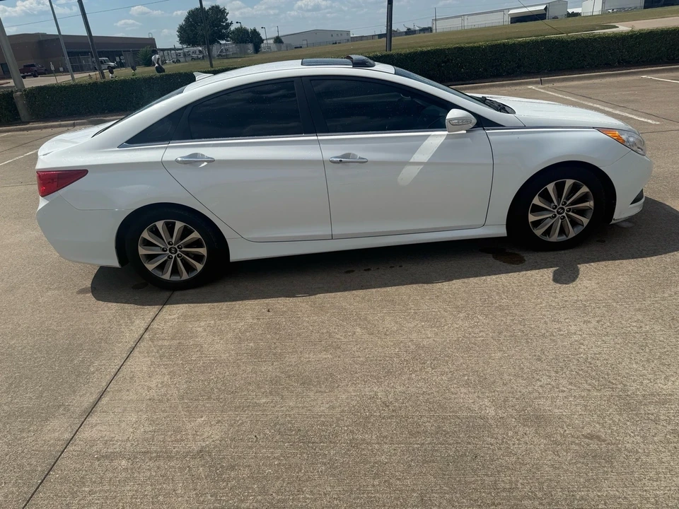 2014 Hyundai Sonata - Image 2 of 11
