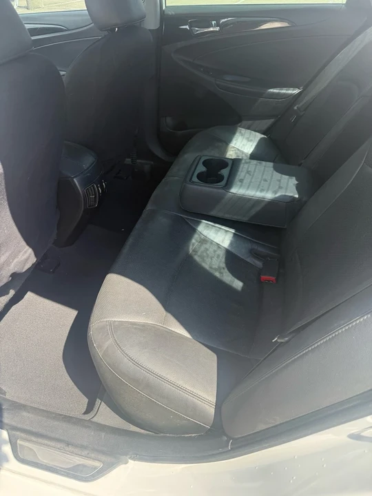 2014 Hyundai Sonata - Image 9 of 11