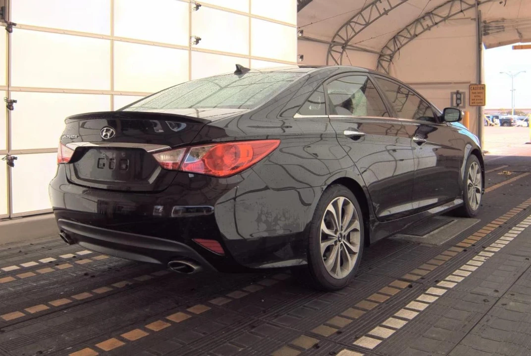 2014 Hyundai Sonata - Image 6 of 11