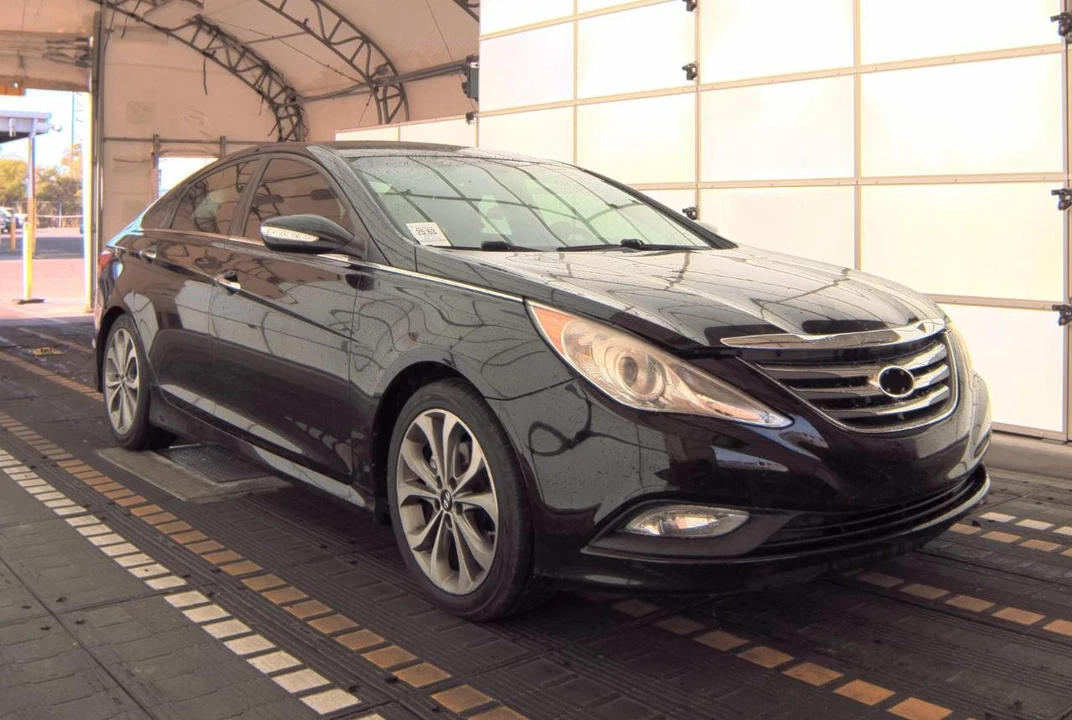 2014 Hyundai Sonata - Image 5 of 11