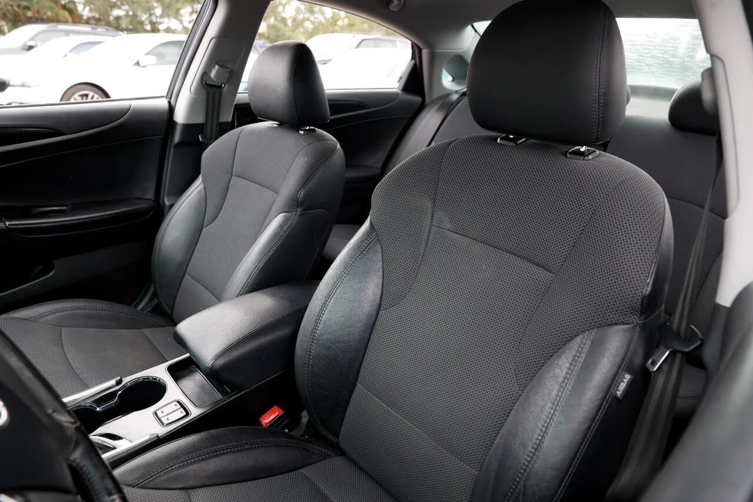 2014 Hyundai Sonata - Image 6 of 12