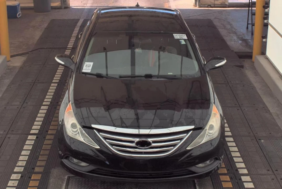 2014 Hyundai Sonata - Image 4 of 11