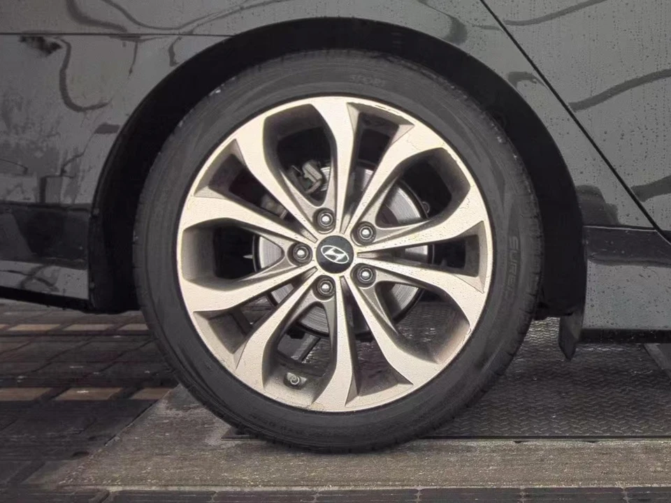 2014 Hyundai Sonata - Image 8 of 11