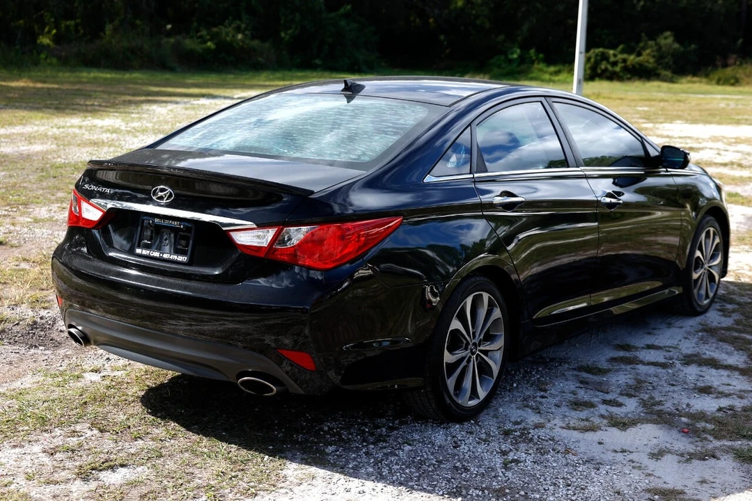 2014 Hyundai Sonata - Image 11 of 12