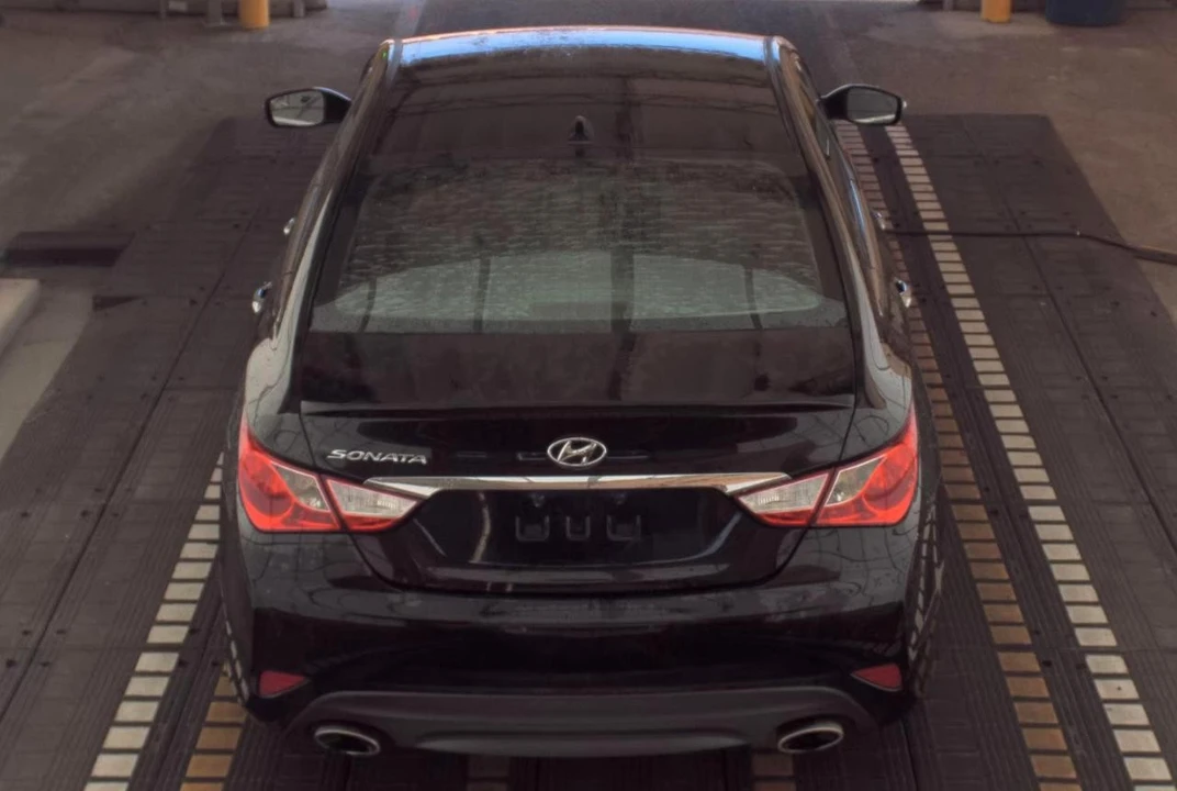 2014 Hyundai Sonata - Image 3 of 11