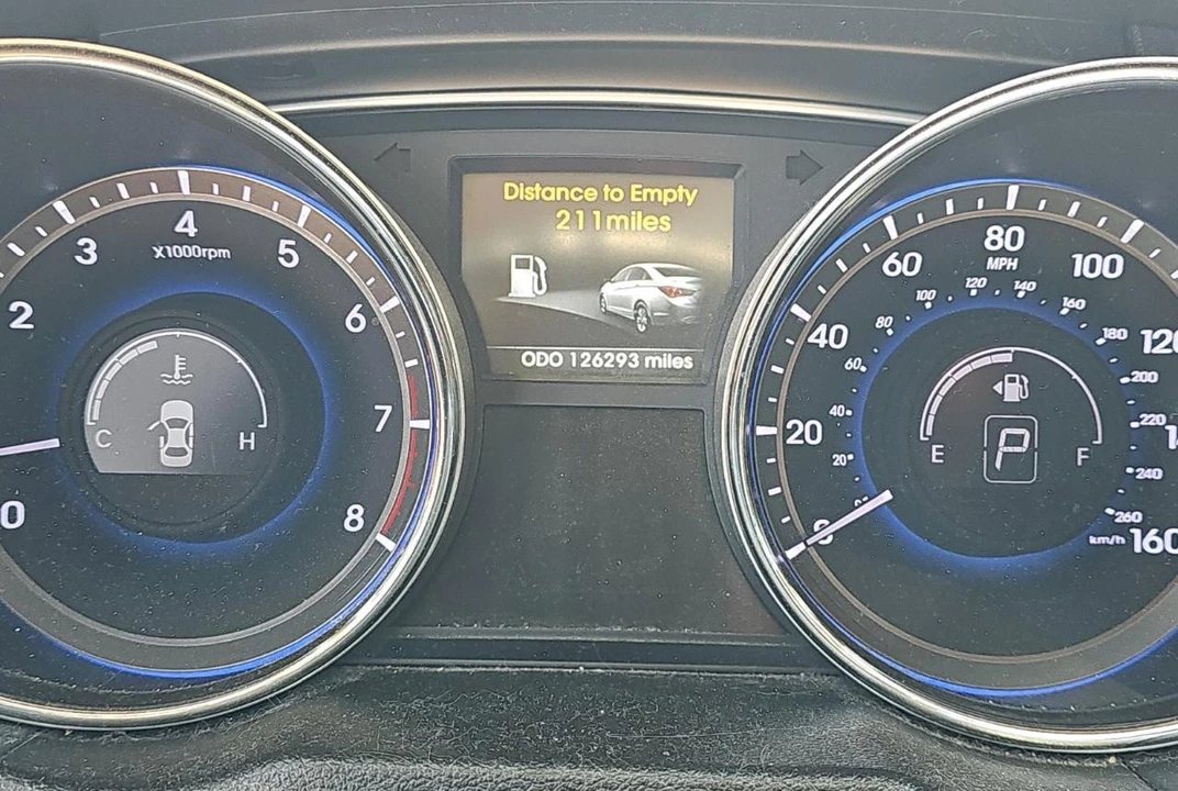 2014 Hyundai Sonata - Image 10 of 11