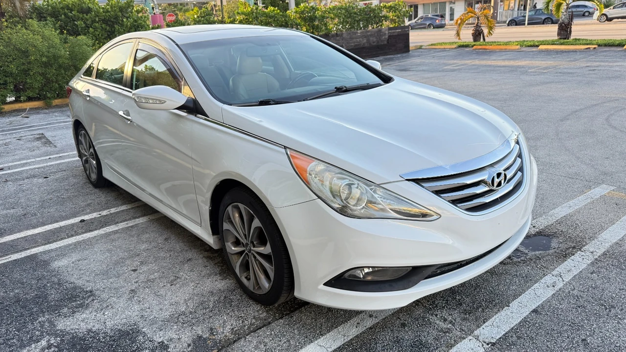 2014 Hyundai Sonata - Image 3 of 17
