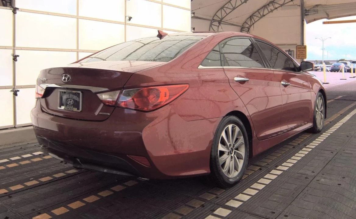 2014 Hyundai Sonata - Image 4 of 8