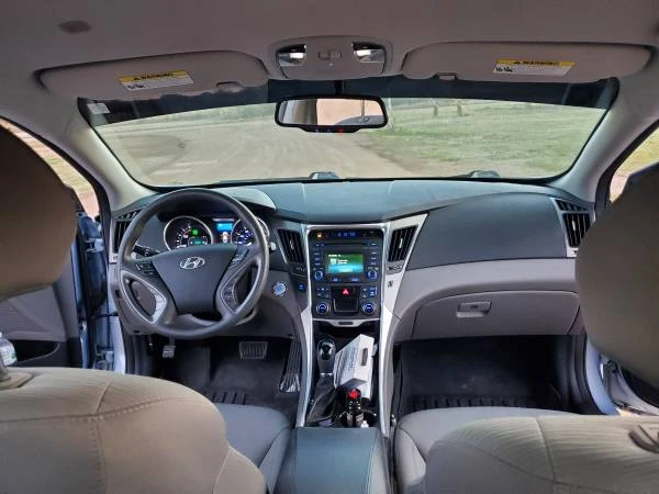 2014 Hyundai Sonata - Image 7 of 8