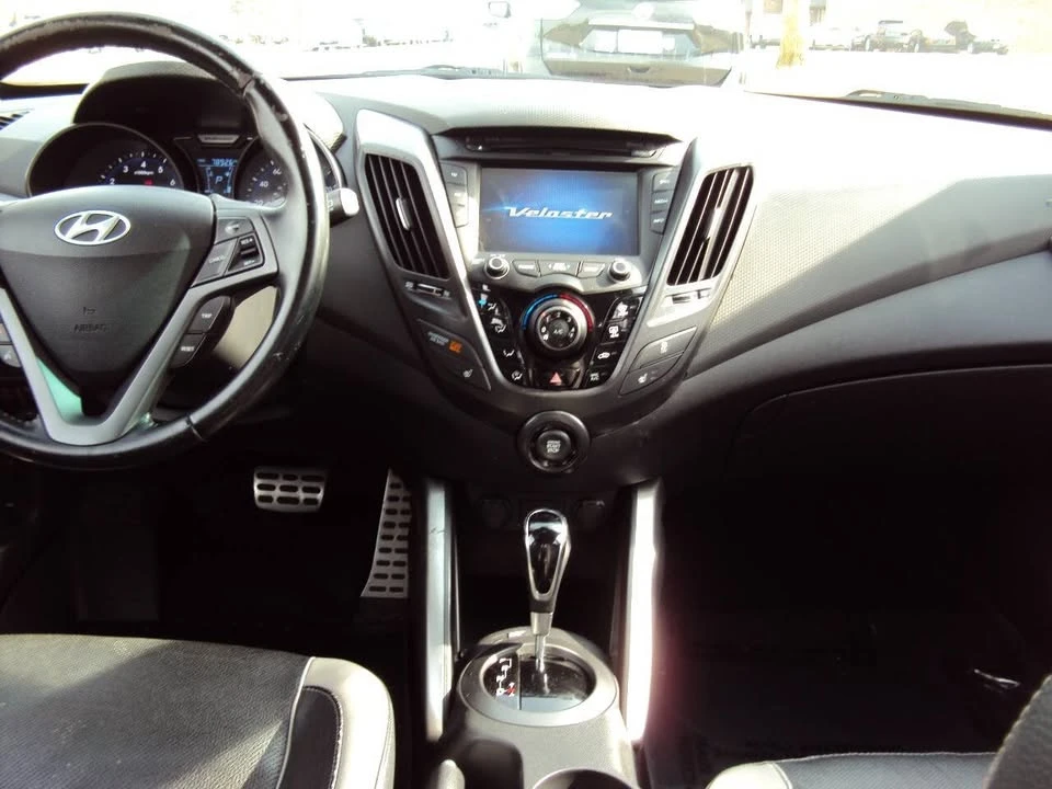 2014 Hyundai Veloster - Image 8 of 20
