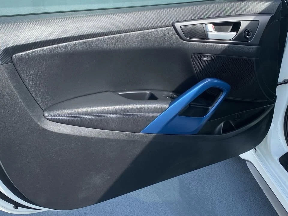 2014 Hyundai Veloster - Image 12 of 20